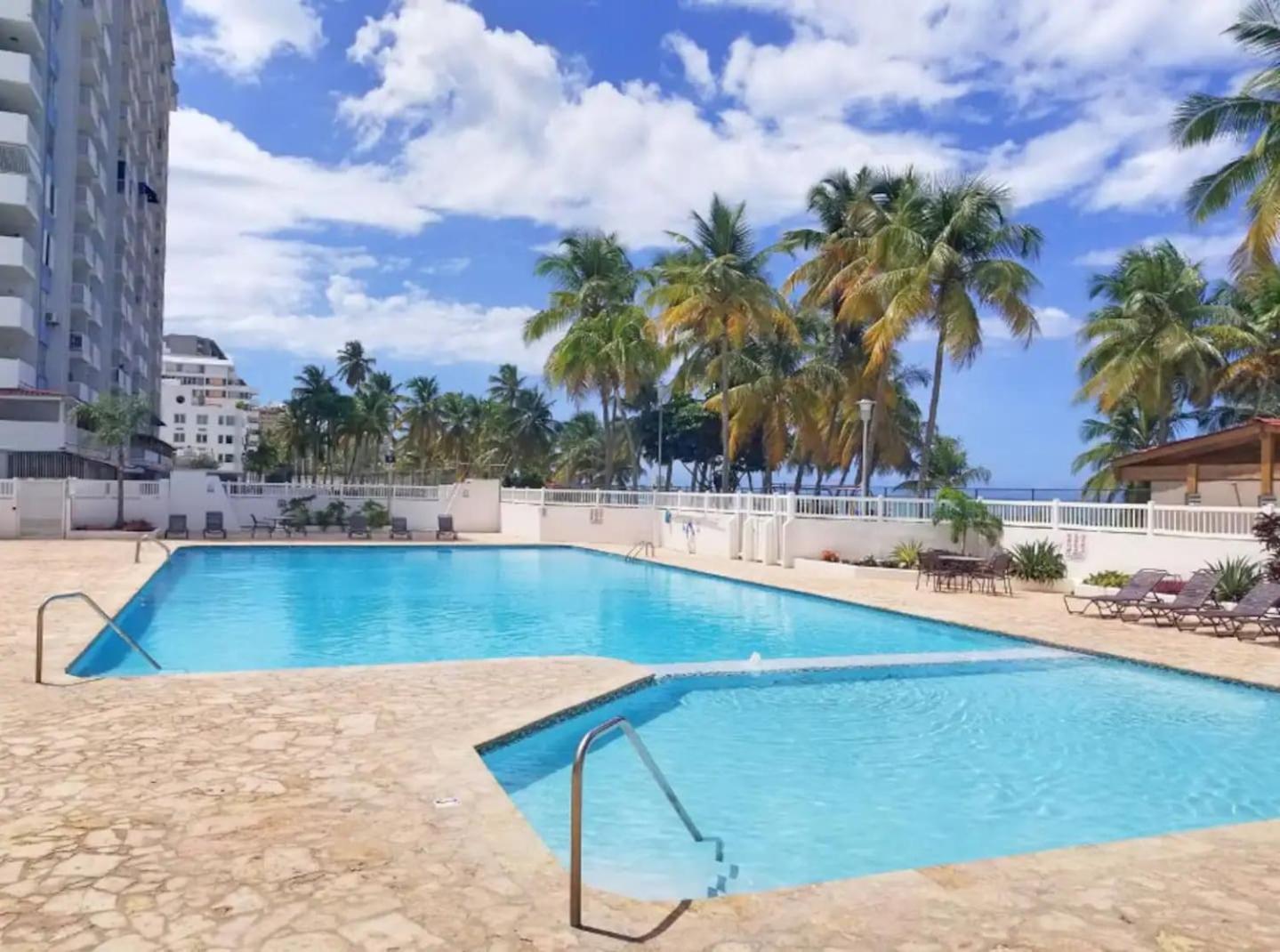 Family Beach Getaway- Isla Verde Paradise Apartamento *