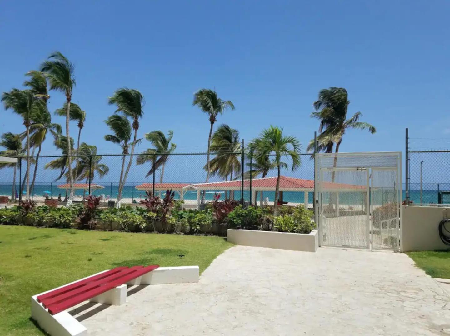 Apartamento Family Beach Getaway- Isla Verde Paradise *
